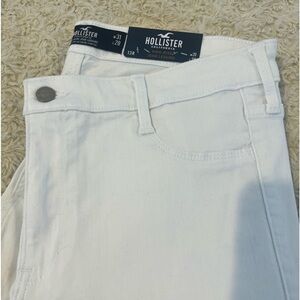 Women's Hollister High Rise White Jean legging Size: 13R 31W-28L